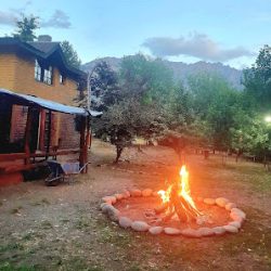 Costa Bolsón Camping-Hostel (Río Negro en Merlo San Luis)